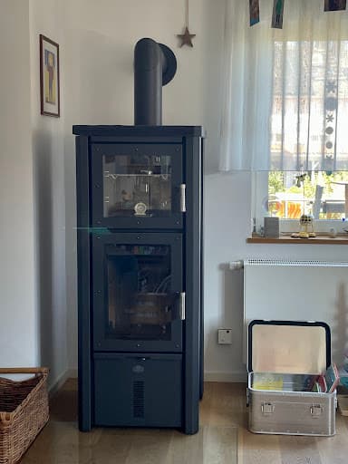Ofenhaus Mainspitze - Kaminofen Pelletofen Hybridofen Gussofen kaufen - Edelstahlschornstein Holzofen — Kundenfoto